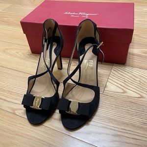 Salvatore Ferragamo Gabrielle Vernice Black Heels